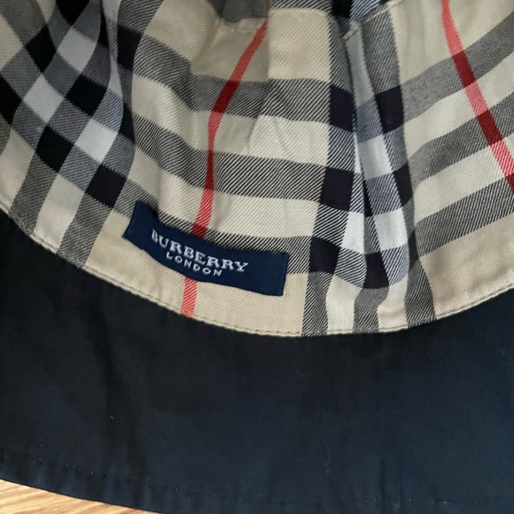 Burberry reversible bucket Hat - Picture 1 of 7